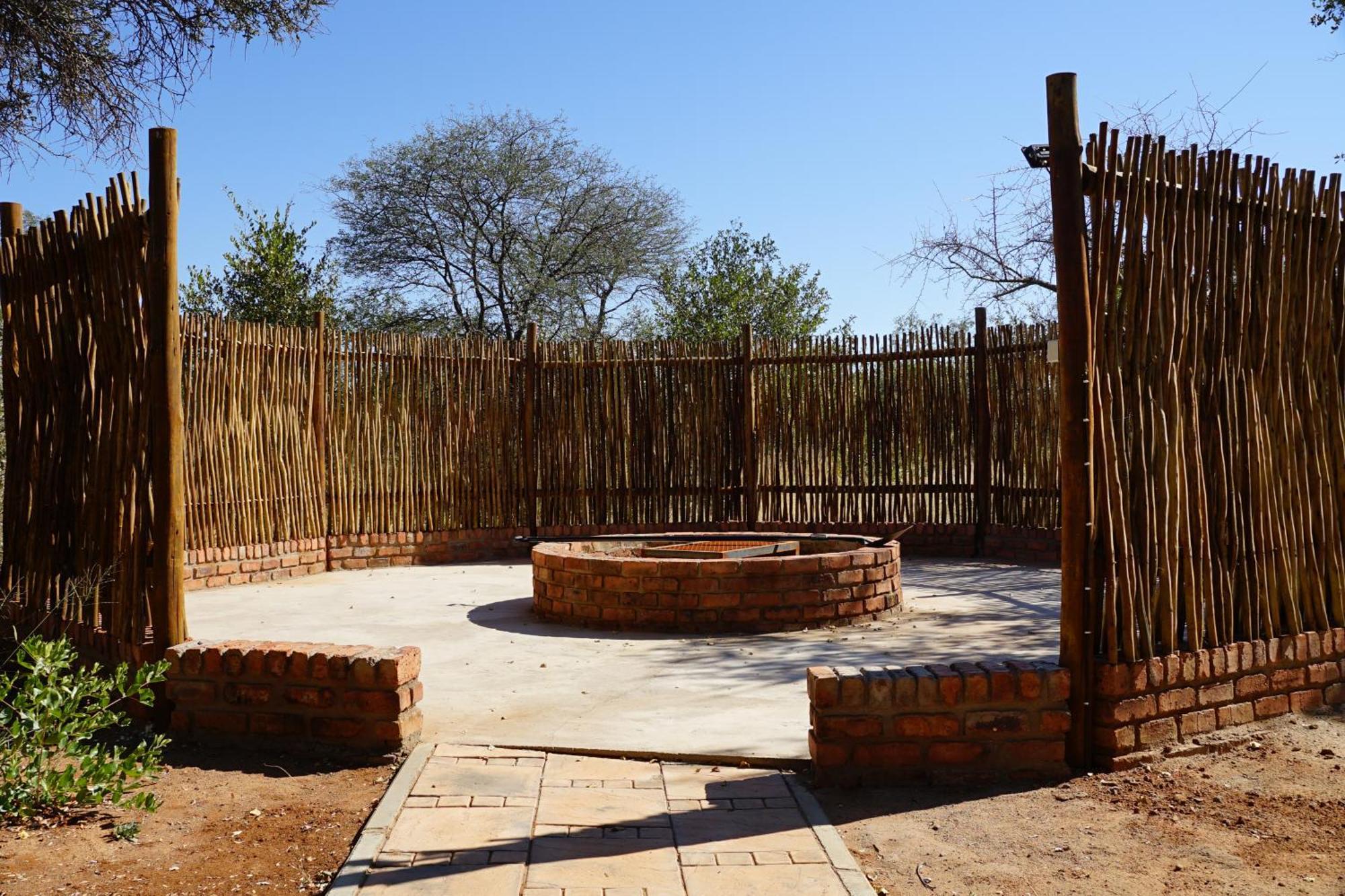 Kwele Game Lodge Beauty ภายนอก รูปภาพ