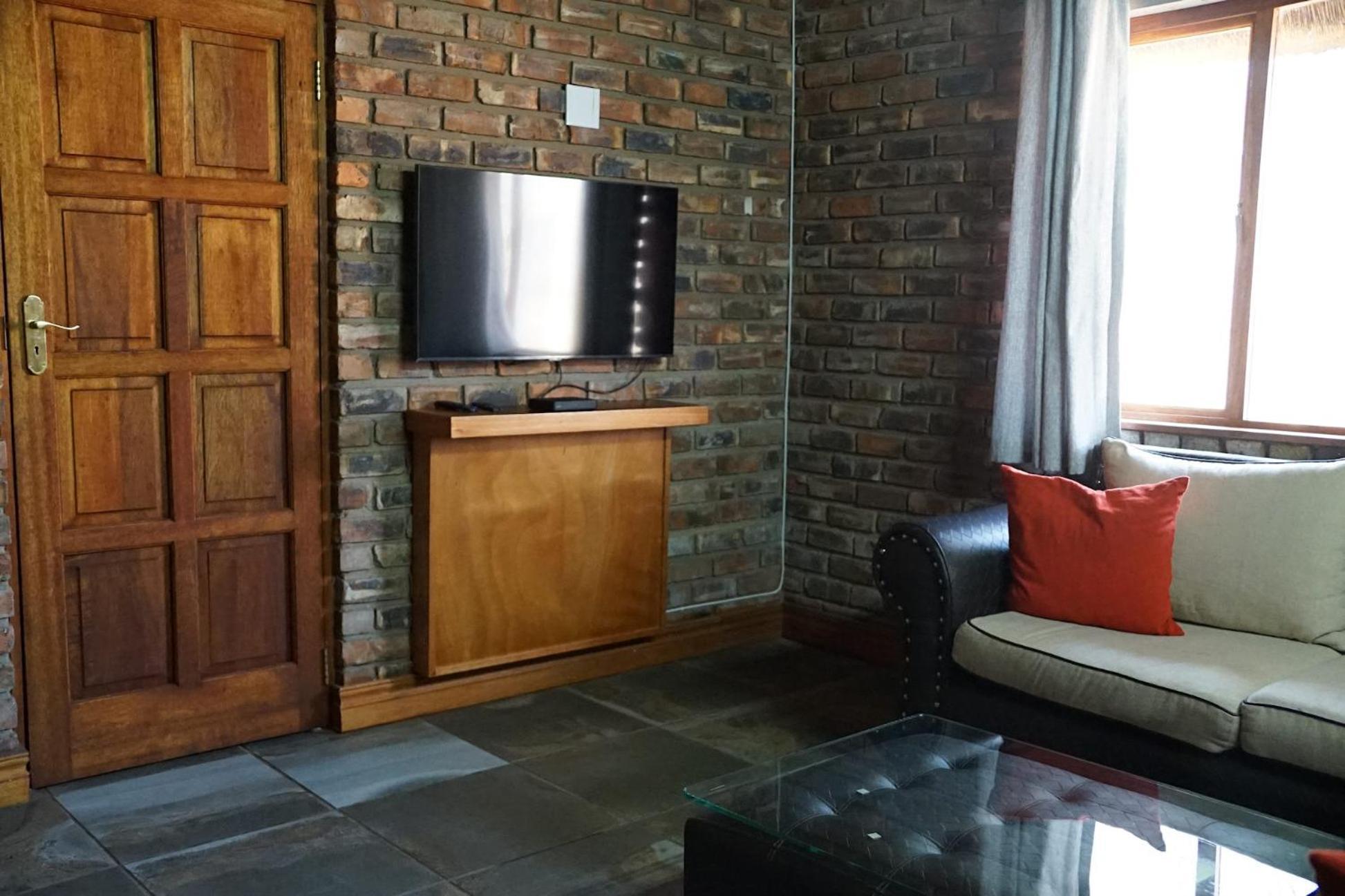 Kwele Game Lodge Beauty ภายนอก รูปภาพ